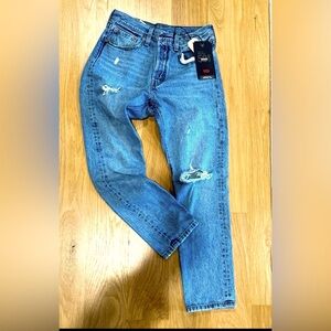 Levi’s 501 skinny jeans.
